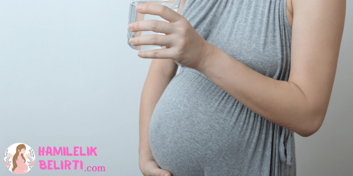 hamilelikte su gelmesi - Hamilelikte su gelmesi durumu doğum öncesinde ve doğum sırasında görülebilmektedir. Doğum öncesinde endişe verici olabilmektedir.